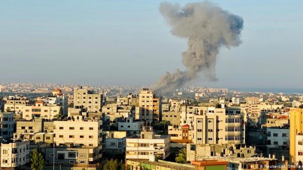    قوات الاحتلال الإسرائيلي تشن هجمات على غزة 