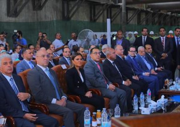 رئيس الوزراء يشهد دخول ماكينة الحفر العميق لـ«محطة مترو جمال عبد الناصر» 