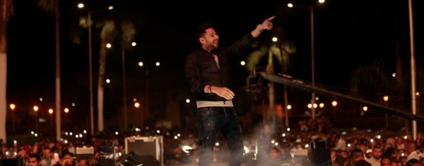 محمد حماقي يحيي حفلا غنائيا لأول مرة بجامعة القاهرة