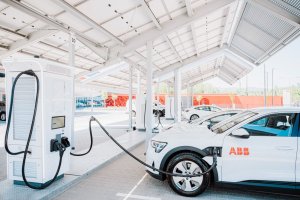ABB تورد مليون شاحن للسيارات الكهربائية حول العالم