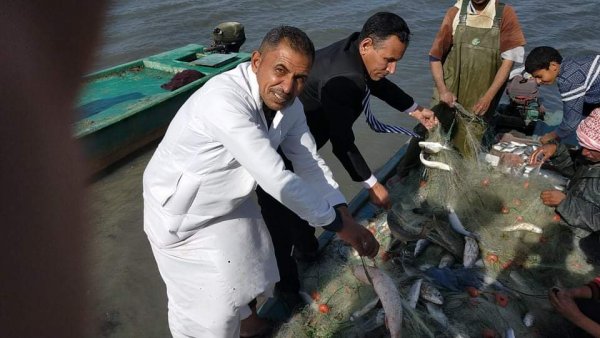 وزير الزراعة يعلن افتتاح موسم الصيد في بحيرة البردويل  