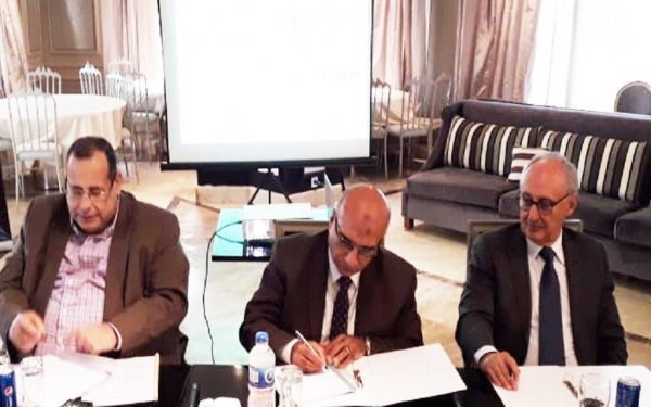 3شركات توقع عقد تنفيذ أكبر مشروع لتكرير البترول بصعيد مصر