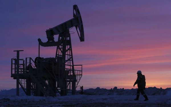 هبوط أسعار النفط مع مخاوف تباطؤ نمو الاقتصاد العالمي