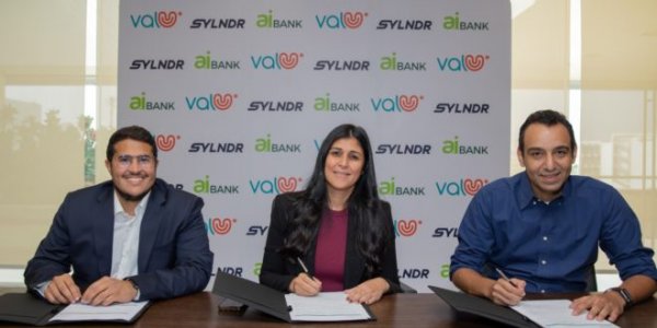 شركة «ڤاليو» و«aiBANK» يعلنان عن شراكة مع «سليندر» منصة التجارة الإلكترونية للسيارات 