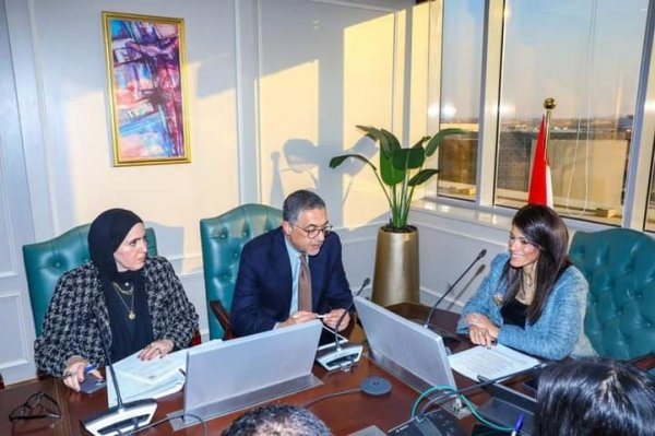  وزيرة التعاون الدولي تلتقي السيد حسام هيبة رئيس هيئة الاستثمار لبحث تعزيز التعاون المشترك