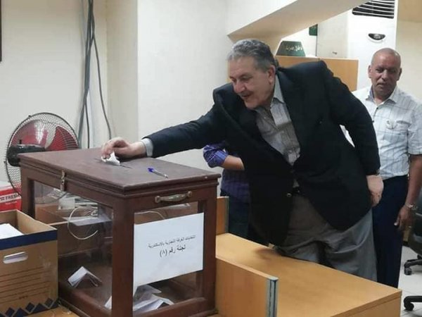 أحمد الوكيل يدلي بصوته في انتخابات الغرفة التجارية