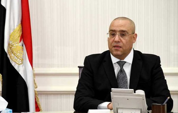 وزير الإسكان يستعرض الموقف التنفيذي لمشروعات مدينة 6 أكتوبر 