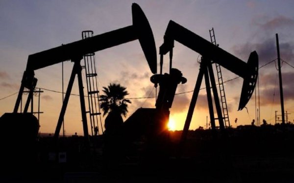 4 اتفاقيات جديدة للبحث عن البترول والغاز بإستثمارات 155 مليون دولار في مناطق الصحراء الغربية وخليج السويس ووادى النيل