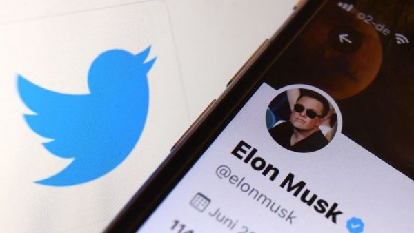 ماسك يعتزم إعادة التفاوض حول قيمة صفقة الاستحواذ على تويتر