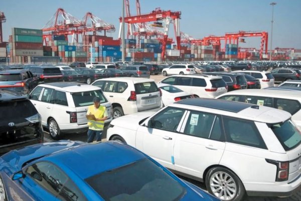مصر تفرج عن 2400 سيارة ضمن مبادرة استيراد سيارات المصريين بالخارج
