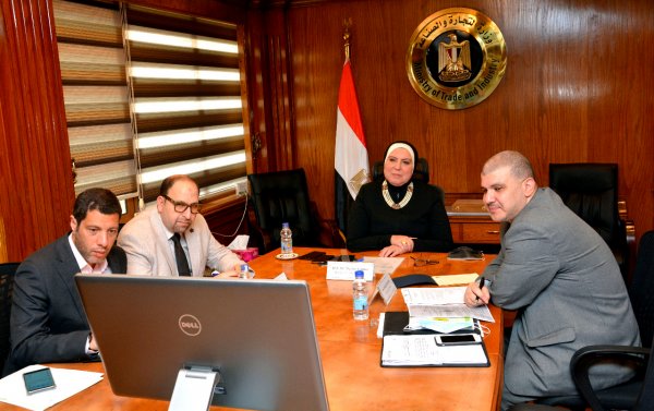 وزيرة التجارة والصناعة تستعرض مع ممثلي البنك الدولي الاصلاحات الهيكلية فى الاقتصاد المصرى