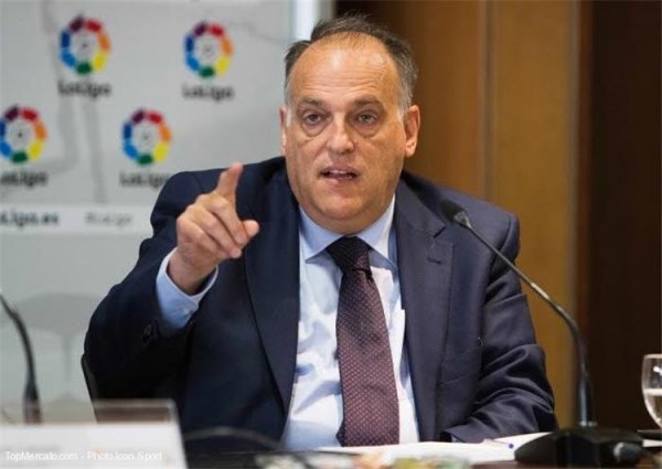 برشلونة يطالب باستقالة رئيس رابطة الدوري الإسباني